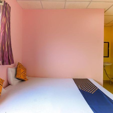 Khamshet Spot On 65135 Hotel Suvarna Samrat Lodge מראה חיצוני תמונה