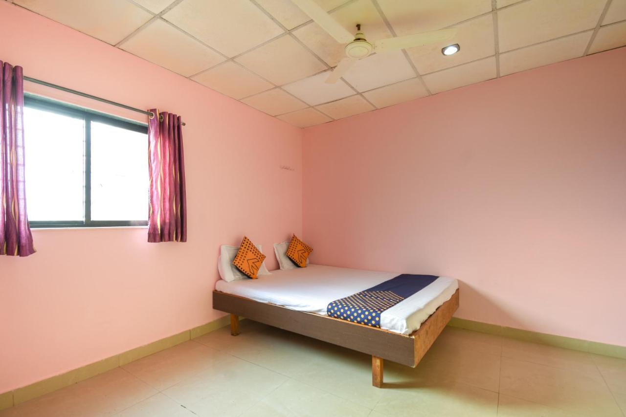 Khamshet Spot On 65135 Hotel Suvarna Samrat Lodge מראה חיצוני תמונה