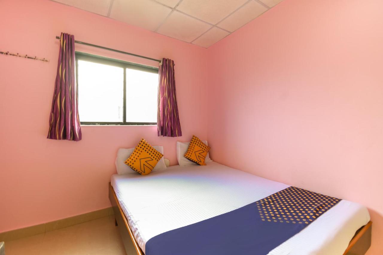 Khamshet Spot On 65135 Hotel Suvarna Samrat Lodge מראה חיצוני תמונה