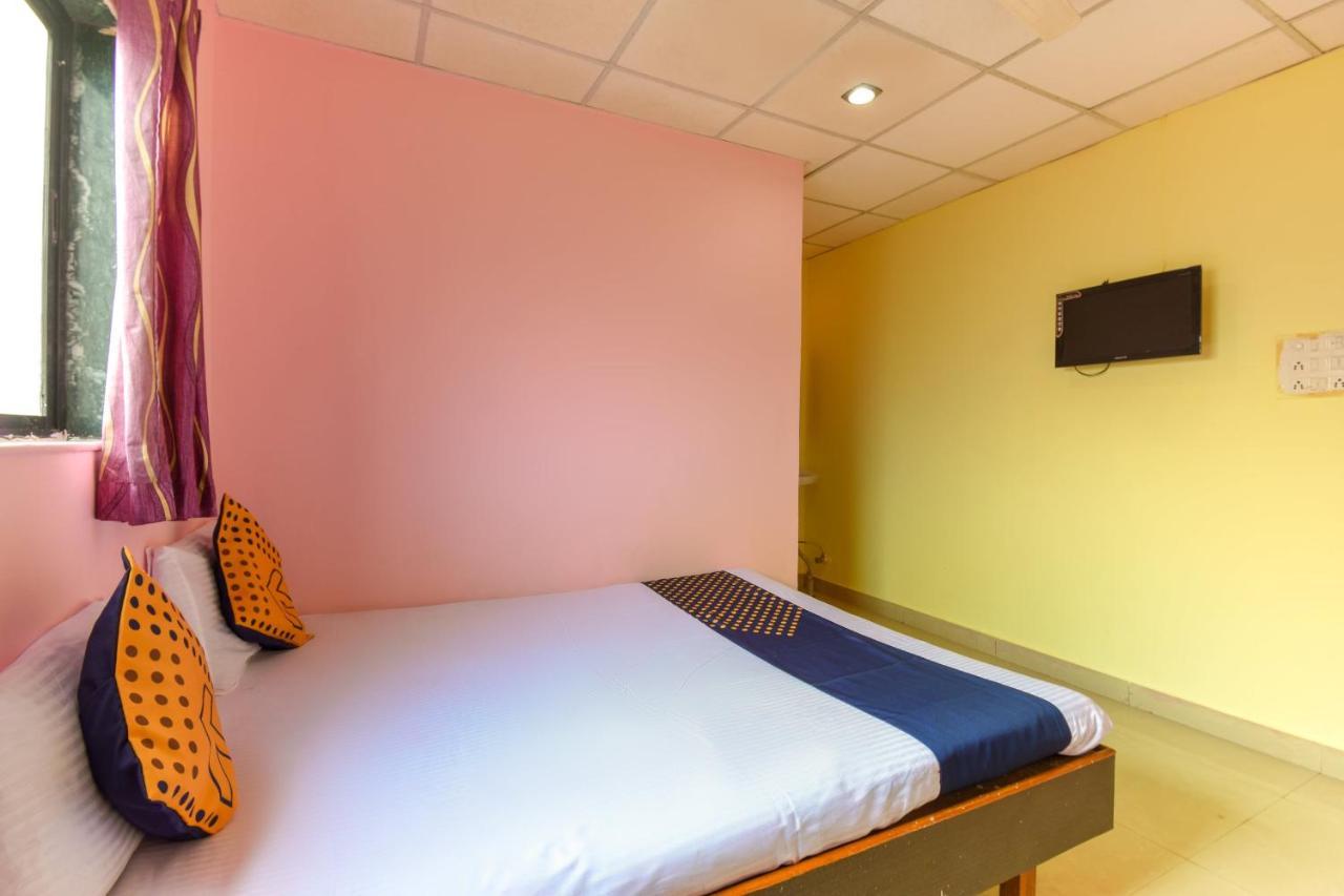 Khamshet Spot On 65135 Hotel Suvarna Samrat Lodge מראה חיצוני תמונה