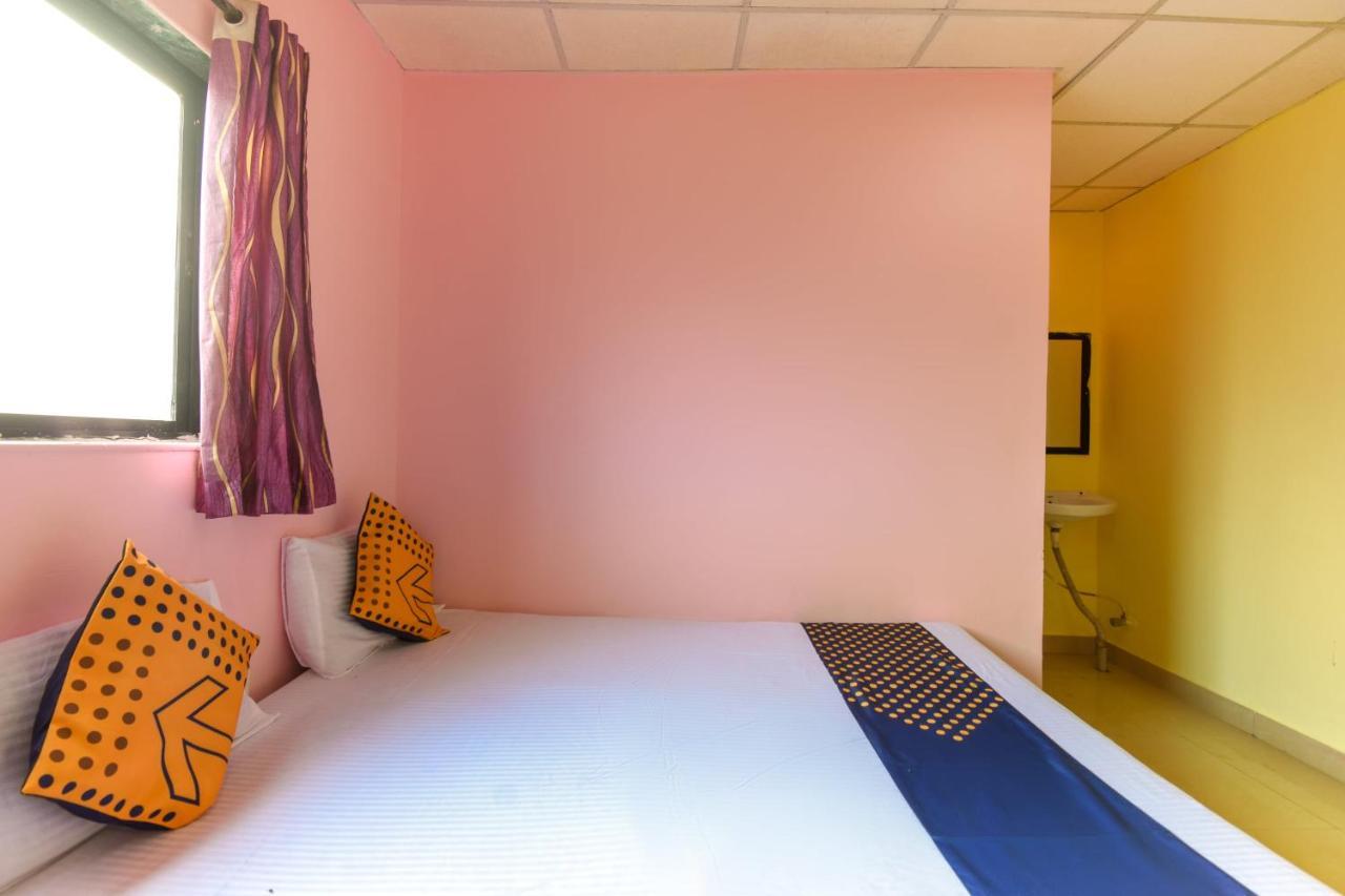 Khamshet Spot On 65135 Hotel Suvarna Samrat Lodge מראה חיצוני תמונה