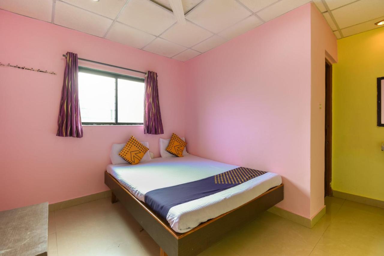 Khamshet Spot On 65135 Hotel Suvarna Samrat Lodge מראה חיצוני תמונה