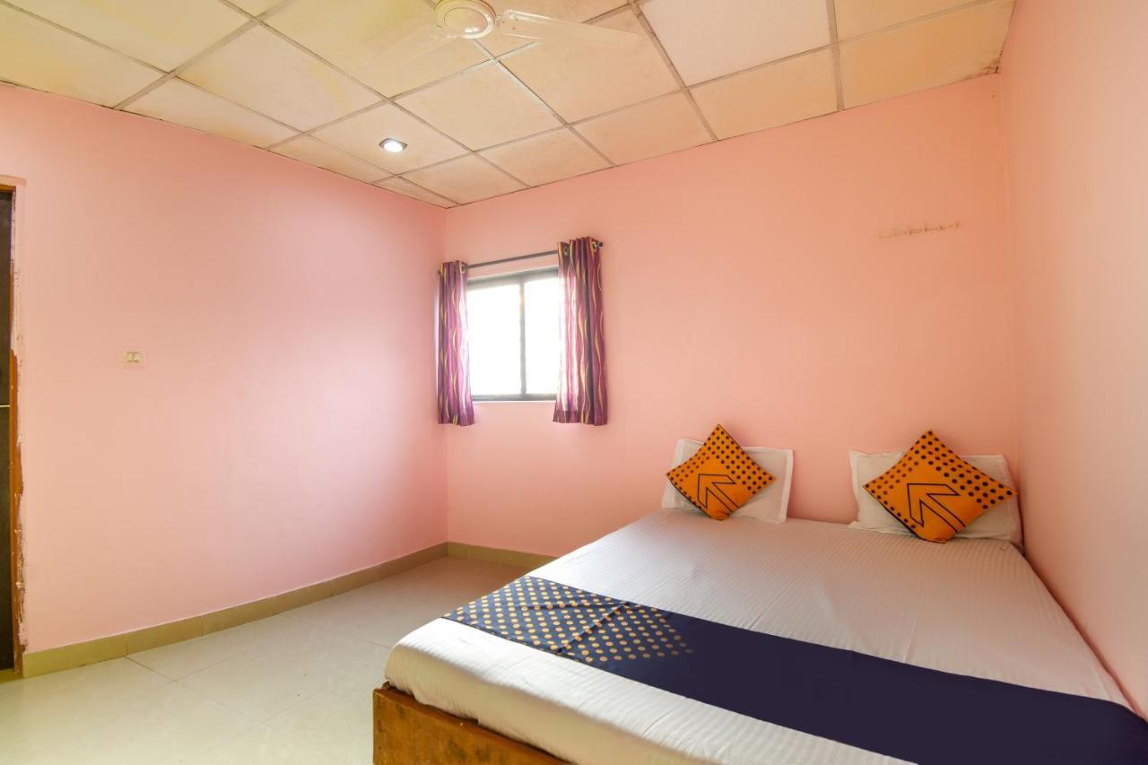 Khamshet Spot On 65135 Hotel Suvarna Samrat Lodge מראה חיצוני תמונה