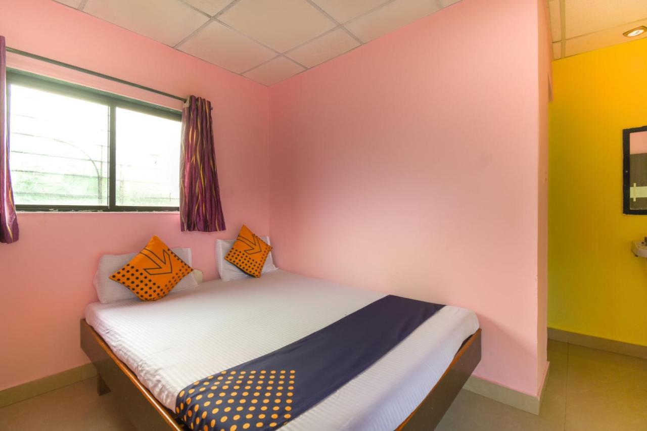 Khamshet Spot On 65135 Hotel Suvarna Samrat Lodge מראה חיצוני תמונה